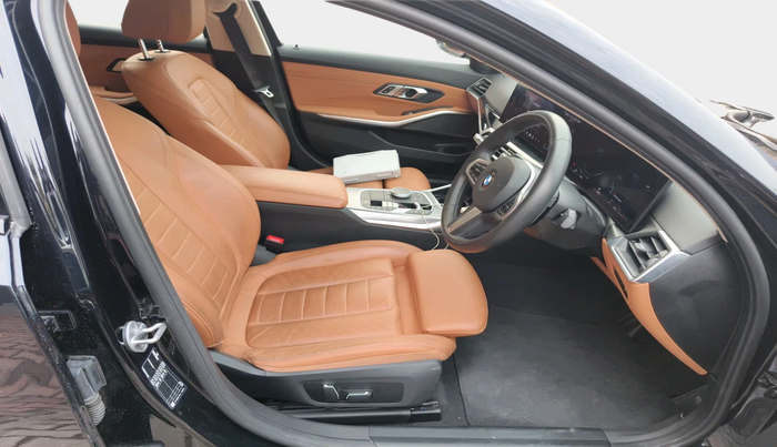 2024 BMW 3 SERIES GRAN LIMOUSINE 330Li M Sport, Petrol, Automatic, 10,802 km, interior