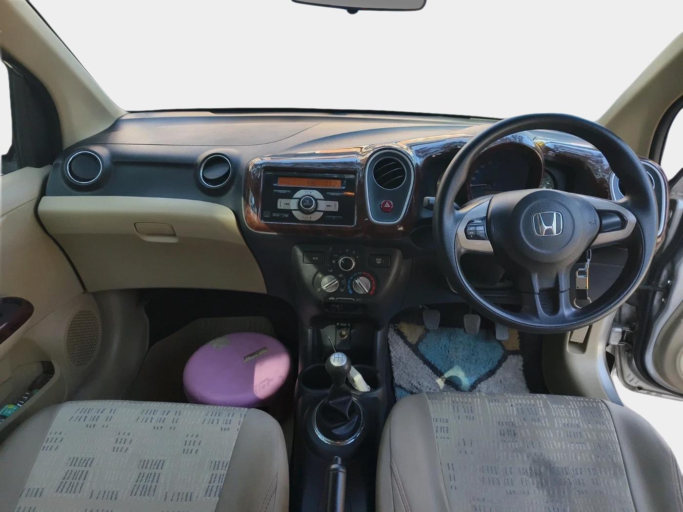 2015 Honda Mobilio 1.5L I-VTEC S, Petrol, Manual, 60,926 km, interior