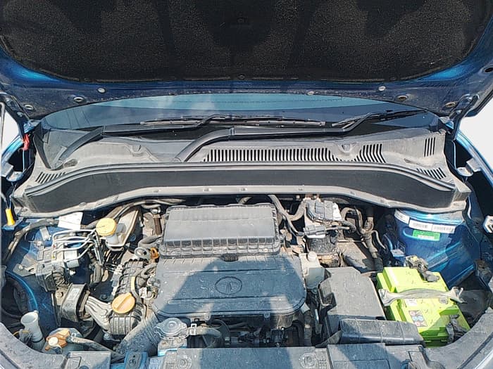 2021 Tata PUNCH CREATIVE IRA AMT 1.2 RTN DUAL TONE, Petrol, Automatic, 19,389 km, exterior
