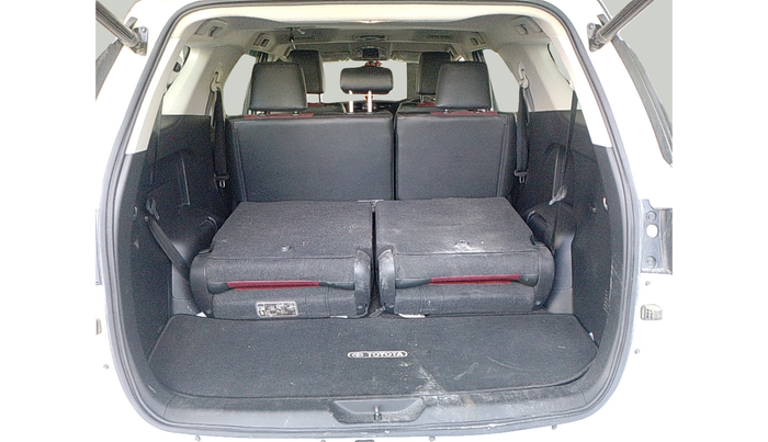 2023 Toyota Fortuner 4X4 AT 2.8 LEGENDER, Diesel, Automatic, 8,005 km, exterior