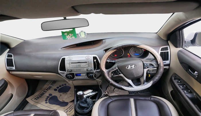 2011 Hyundai i20 SPORTZ 1.2, Petrol, Manual, 98,698 km, interior