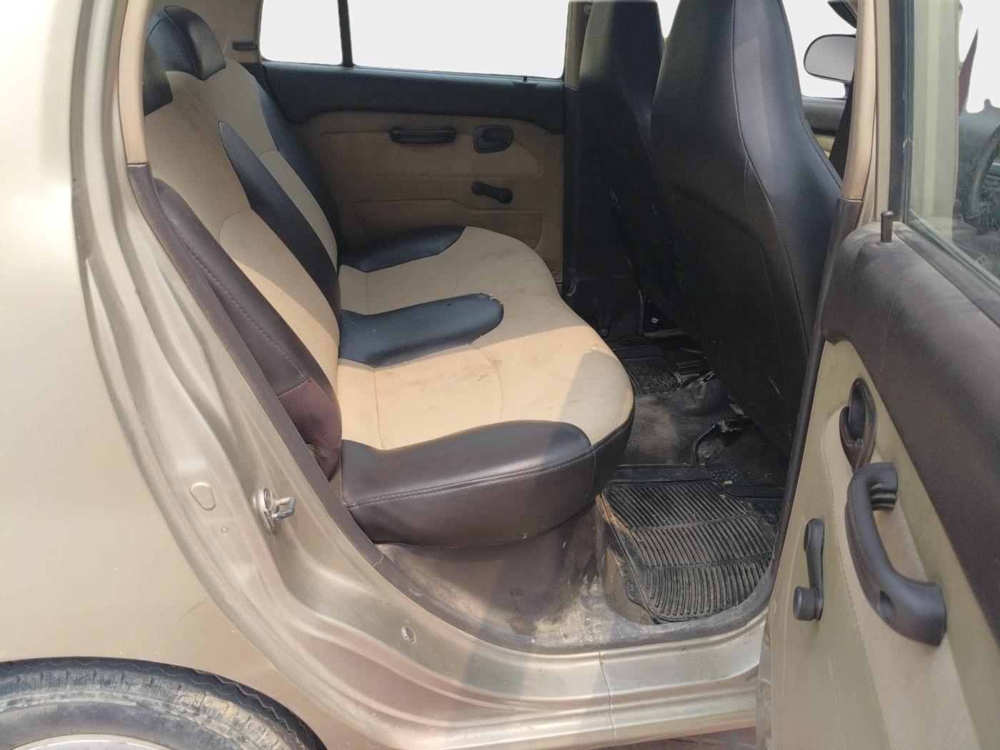 2011 Hyundai Santro Xing GLS, Petrol, Manual, 1,17,068 km, interior