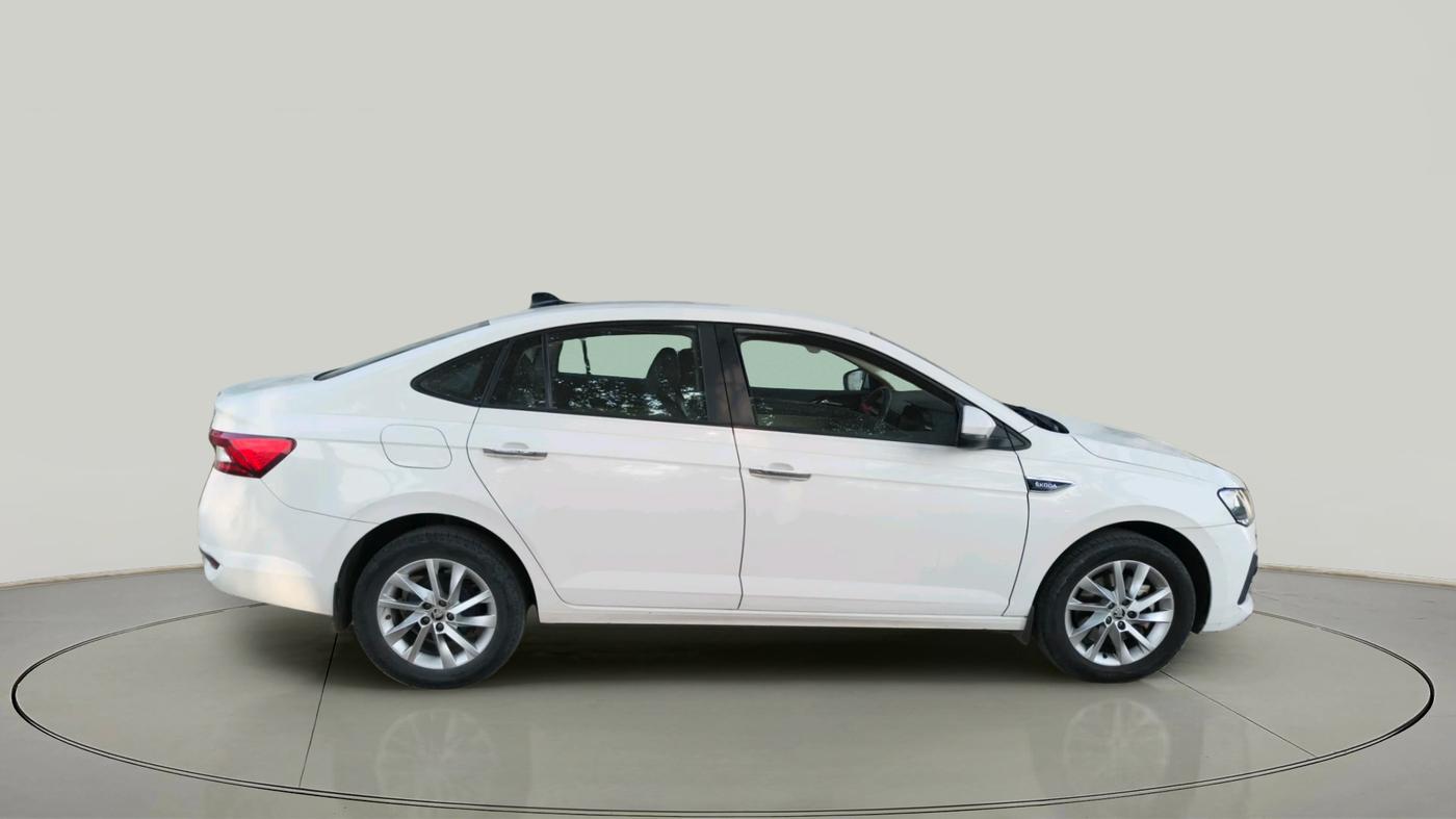 2023 Skoda SLAVIA Ambition 1.5L TSI, Petrol, Manual, 24,746 km, exterior