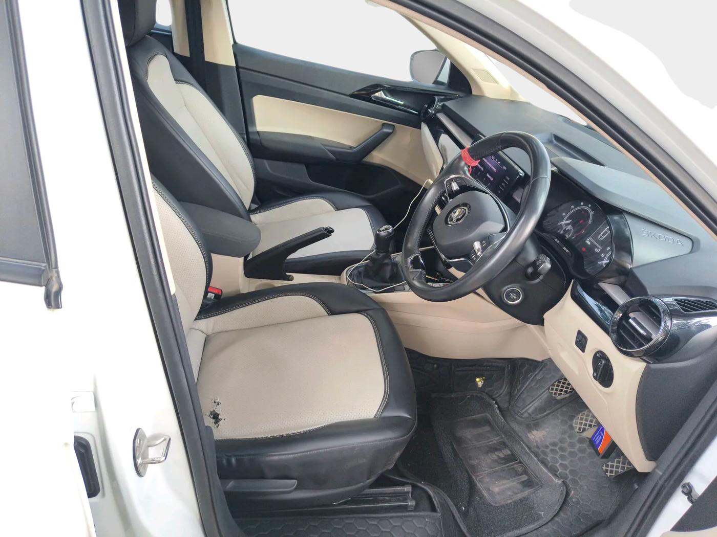 2023 Skoda SLAVIA Ambition 1.5L TSI, Petrol, Manual, 24,746 km, interior