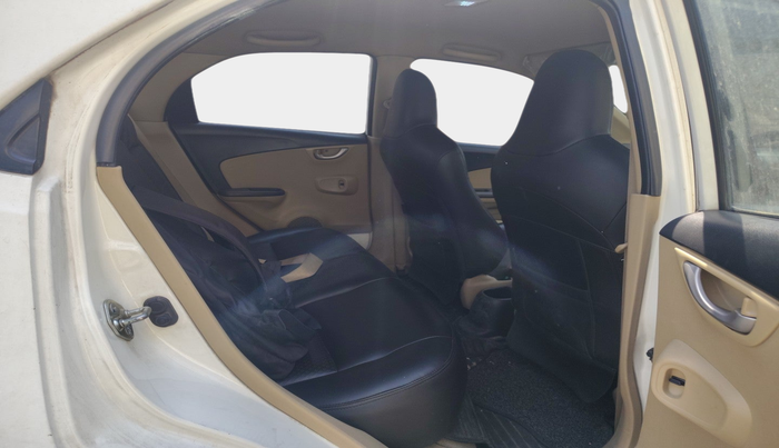 2013 Honda Brio V MT, Petrol, Manual, 76,700 km, interior