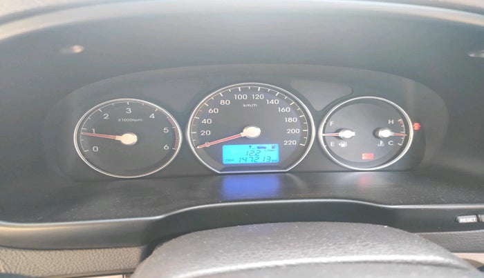 2011 Hyundai Santa Fe 2 WD, Diesel, Manual, 1,47,213 km, interior