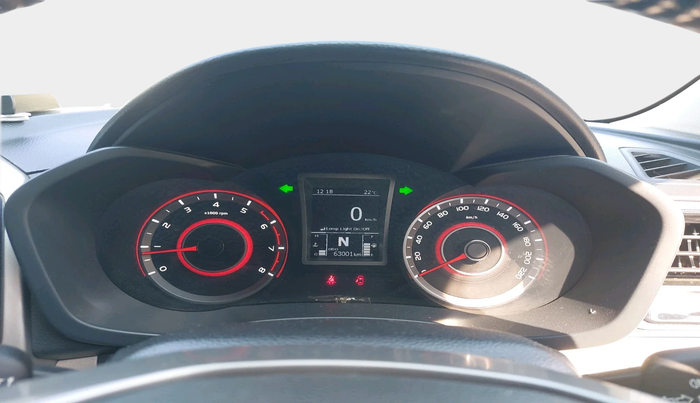 2019 Mahindra XUV300 W8 (O) 1.2 PETROL, Petrol, Manual, 63,001 km, interior