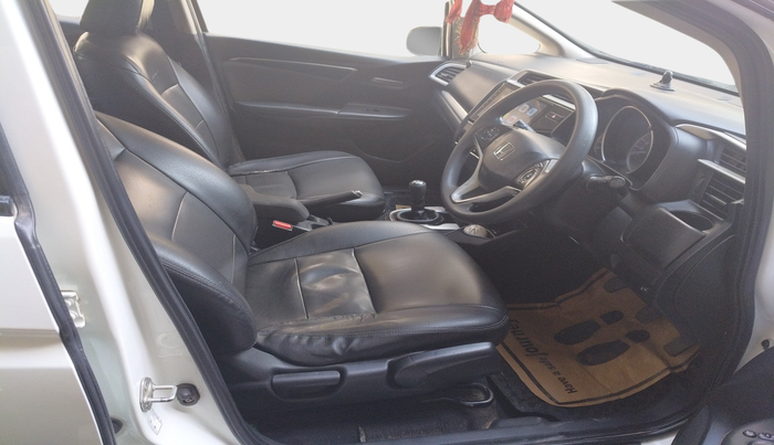 2019 Honda WR-V 1.5L I-DTEC VX MT, Diesel, Manual, 1,00,977 km, interior