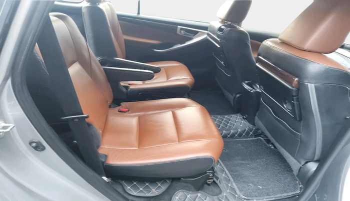 2016 Toyota Innova Crysta 2.8 ZX AT 7 STR, Diesel, Automatic, 1,50,258 km, interior