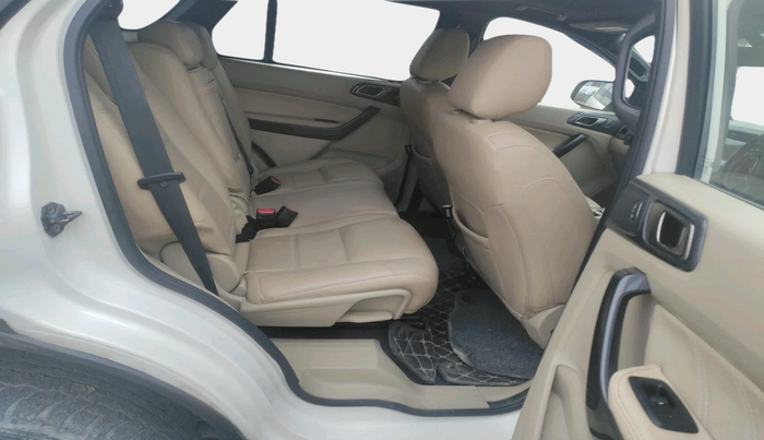 2018 Ford Endeavour TITANIUM 3.2 4X4 AT, Diesel, Automatic, 1,68,060 km, interior