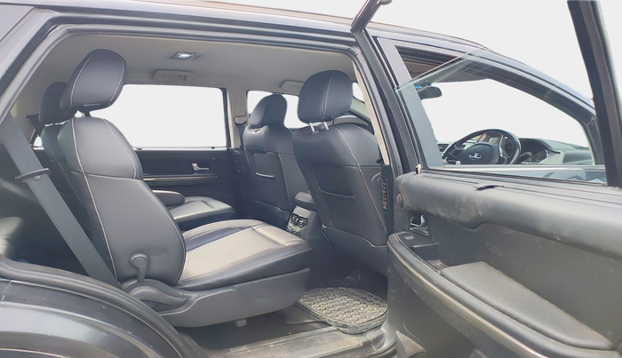2018 Tata Hexa XT 4X2 6 STR, Diesel, Manual, 82,609 km, interior