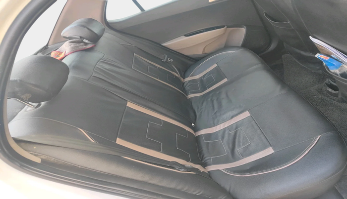 2016 Hyundai Xcent S 1.2, Petrol, Manual, 1,17,988 km, interior