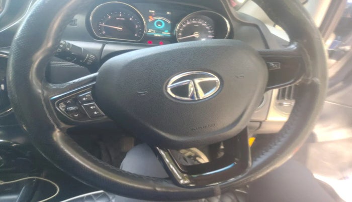 2018 Tata Hexa XM 4X2 7 STR, Diesel, Manual, 1,28,785 km, interior