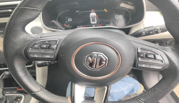 2023 MG ASTOR SHARP 1.5 CVT, Petrol, Automatic, 37,670 km, interior