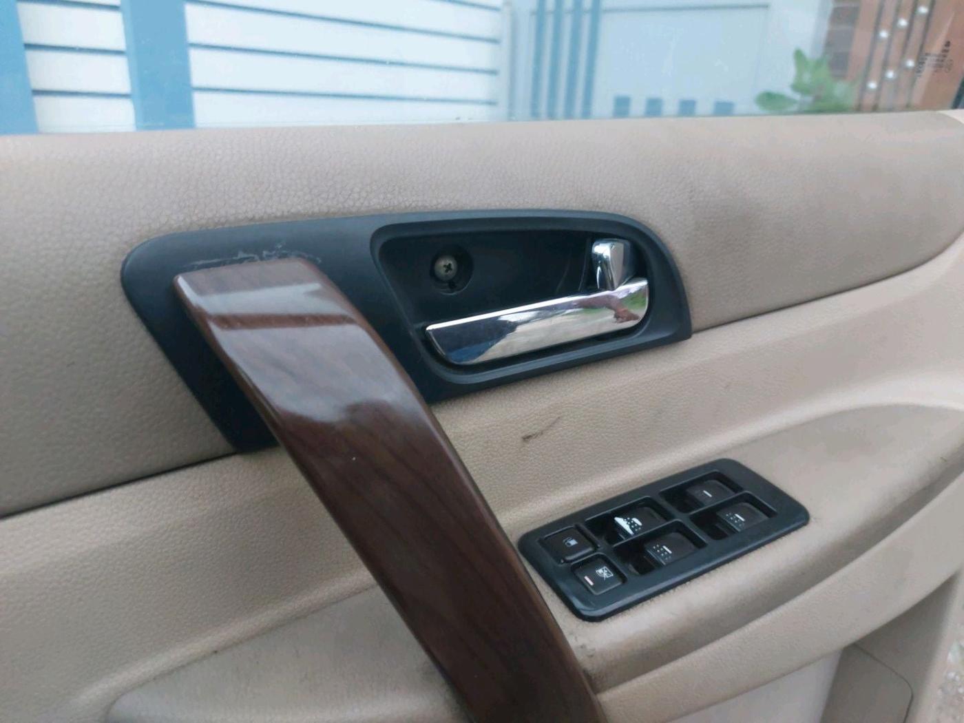 2015 Tata Safari Storme 2.2 VX 4X2, Diesel, Manual, 89,344 km, interior