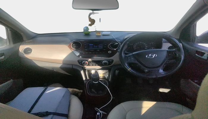 2014 Hyundai Xcent SX 1.2 (O), Petrol, Manual, 1,00,406 km, interior