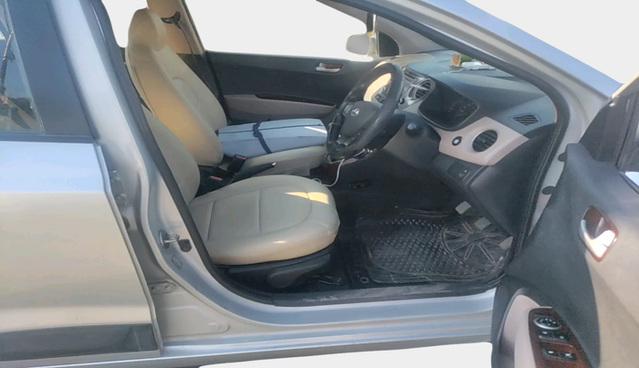 2014 Hyundai Xcent SX 1.2 (O), Petrol, Manual, 1,00,406 km, interior