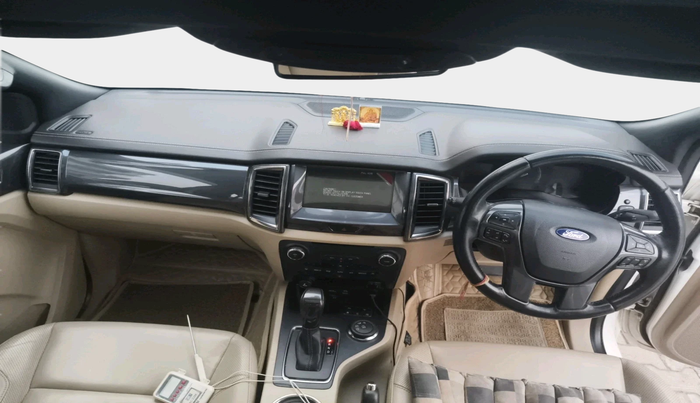 2016 Ford Endeavour TITANIUM 3.2 4X4 AT, Diesel, Automatic, 91,213 km, interior