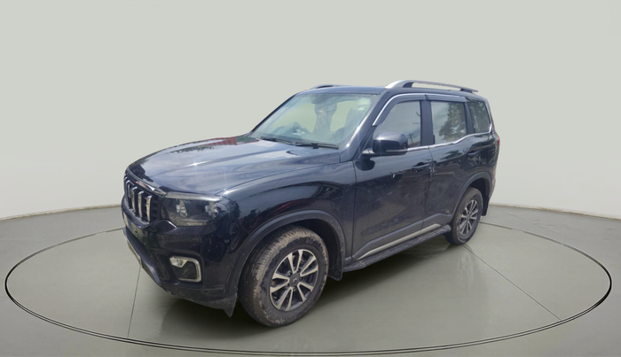 2024 Mahindra SCORPIO-N Z6 DIESEL MT 2WD 7 STR, Diesel, Manual, 18,063 km, exterior