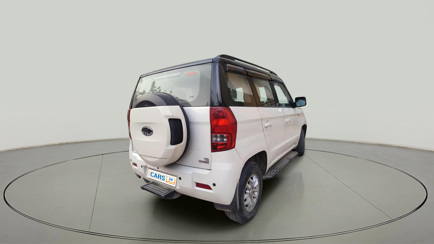 2017 Mahindra TUV300 T8 AMT, Diesel, Automatic, 53,180 km, exterior