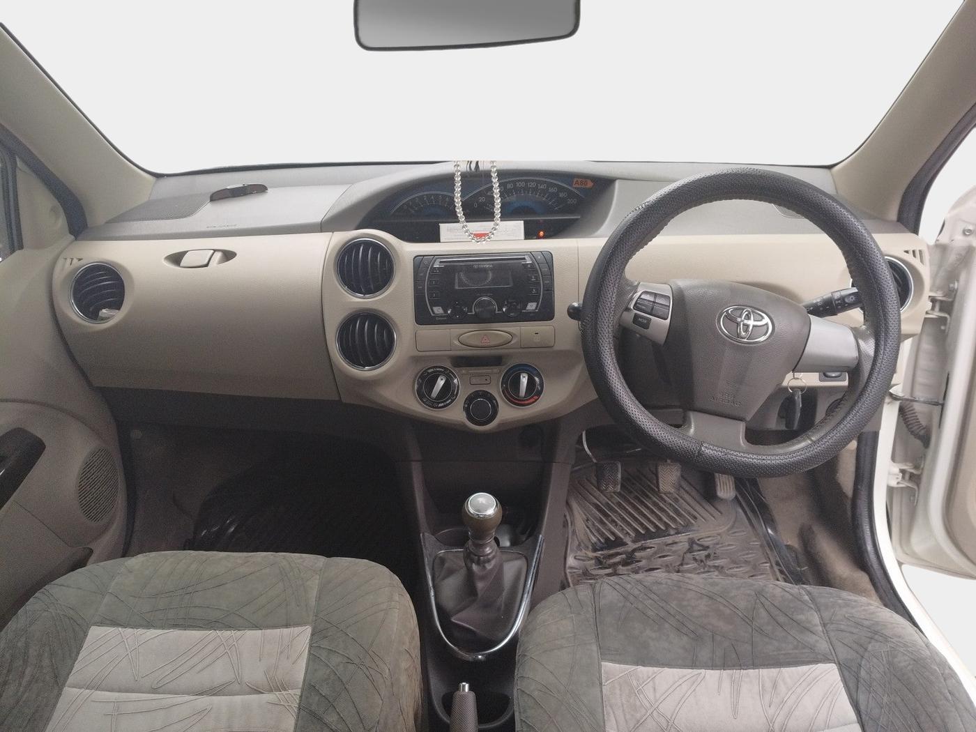 2014 Toyota Etios VX-D, Diesel, Manual, 40,120 km, interior