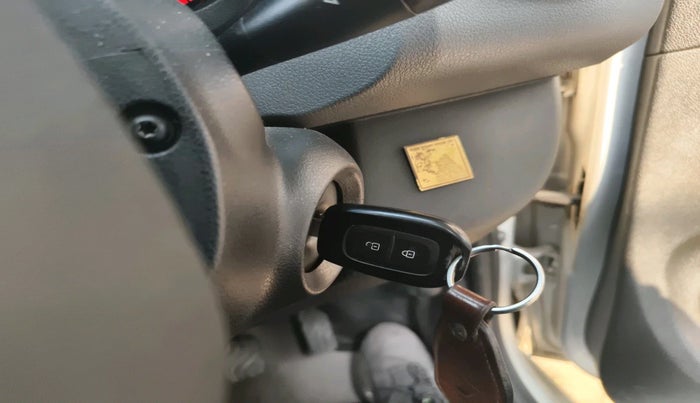 2017 Renault Kwid RXT 0.8, Petrol, Manual, 38,058 km, interior