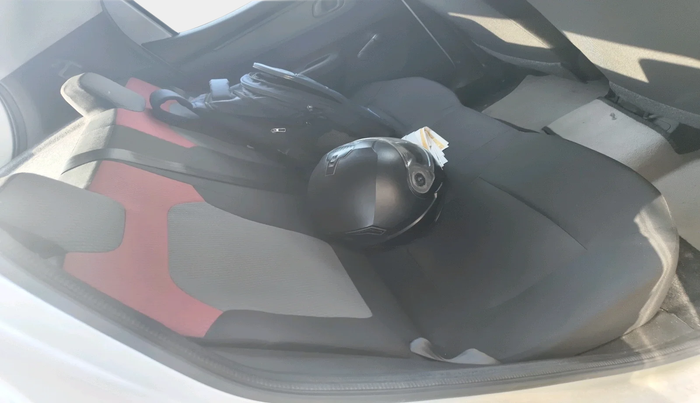 2017 Renault Kwid RXT 0.8, Petrol, Manual, 38,058 km, interior