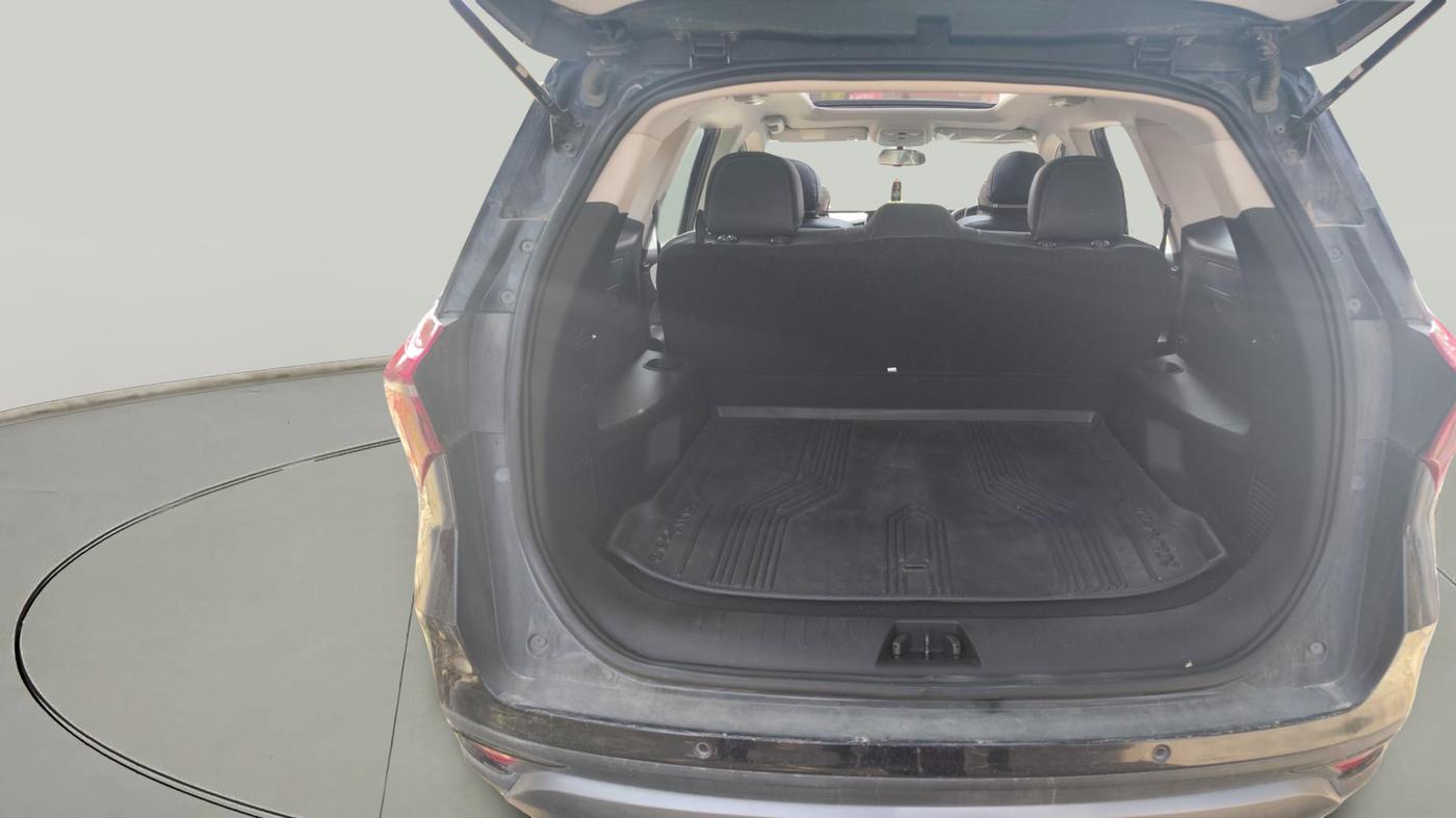 2023 Mahindra XUV700 AX 5 P AT 5 STR, Petrol, Automatic, 16,852 km, exterior