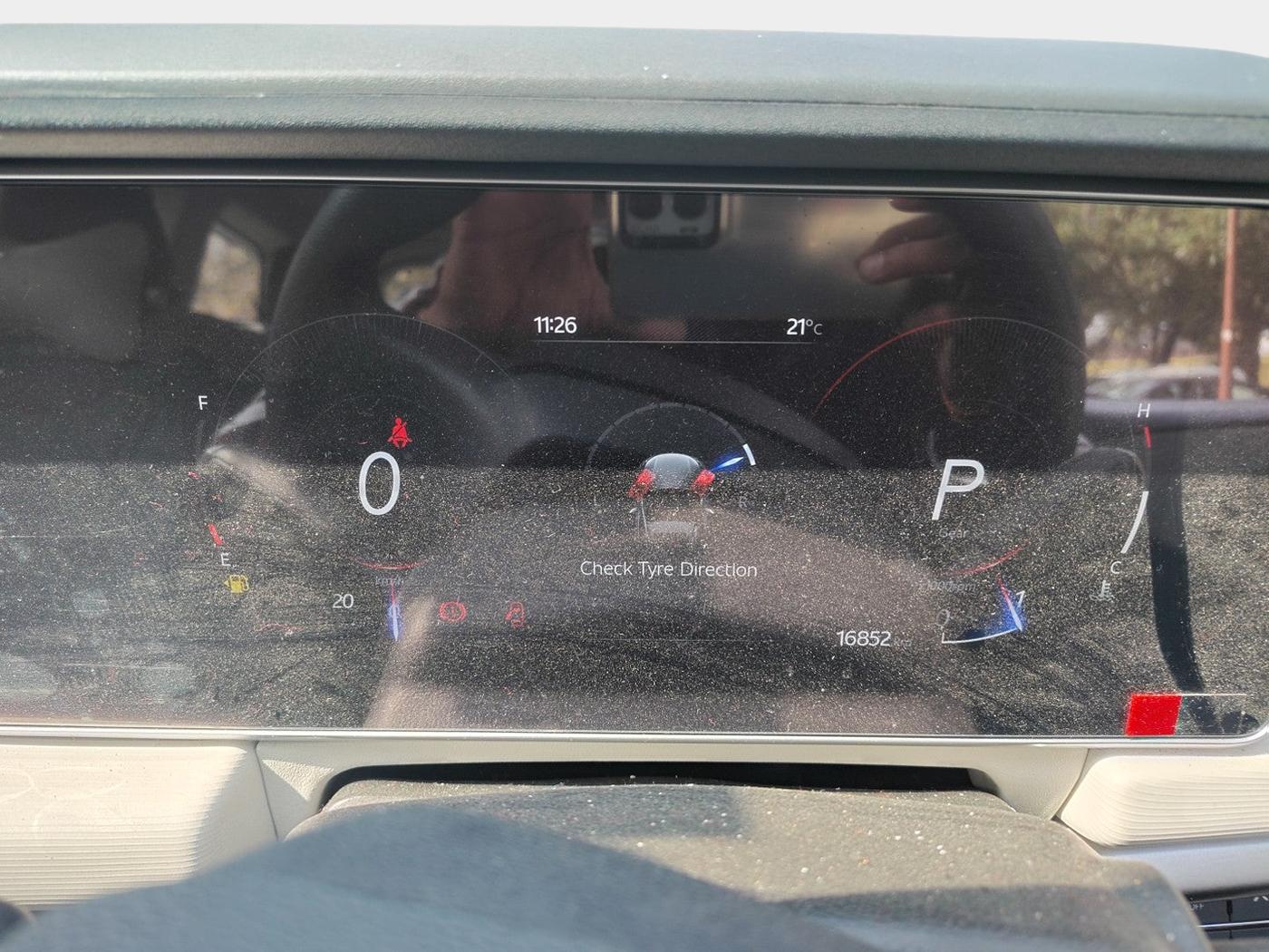 2023 Mahindra XUV700 AX 5 P AT 5 STR, Petrol, Automatic, 16,852 km, interior