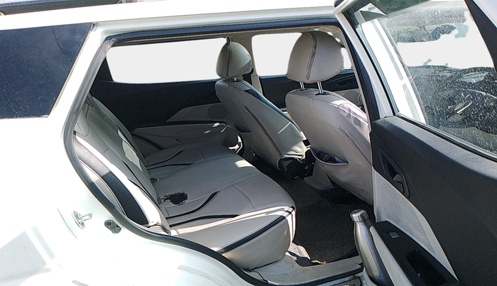 2023 Mahindra XUV300 W6 1.5 Sunroof Diesel, Diesel, Manual, 39,080 km, interior