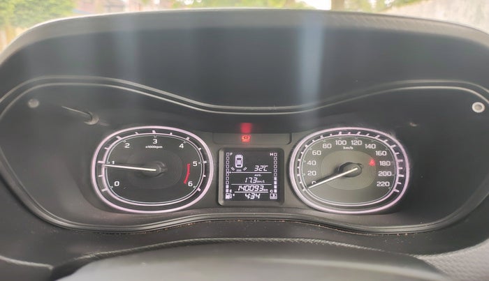 2016 Maruti Vitara Brezza ZDI, Diesel, Manual, 1,40,093 km, interior