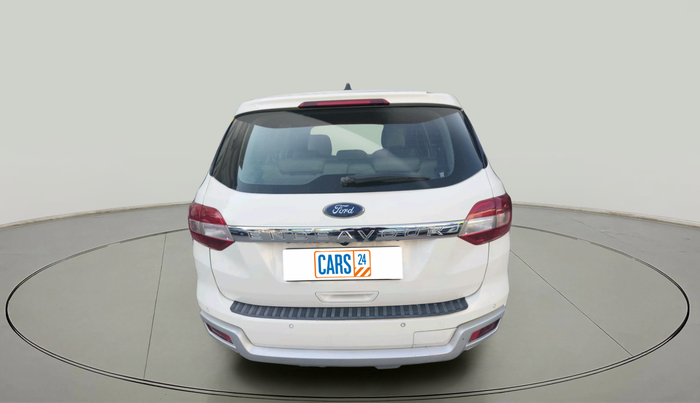 2016 Ford Endeavour TREND 3.2 4X4 AT, Diesel, Automatic, 2,18,733 km, exterior