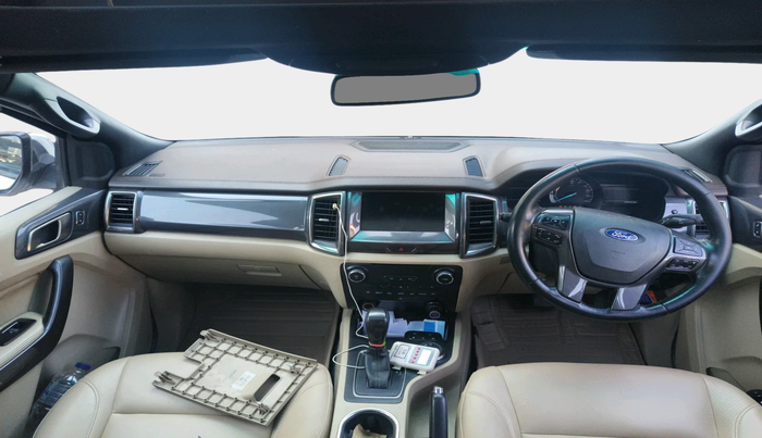 2016 Ford Endeavour TREND 3.2 4X4 AT, Diesel, Automatic, 2,18,733 km, interior