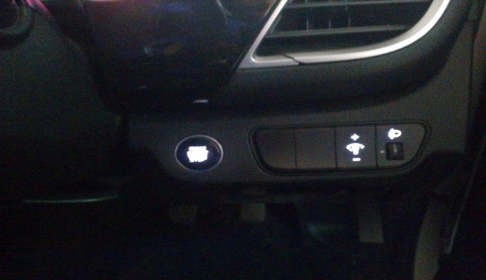 2020 KIA SELTOS HTK PLUS 1.5, Petrol, Manual, 90,418 km, interior