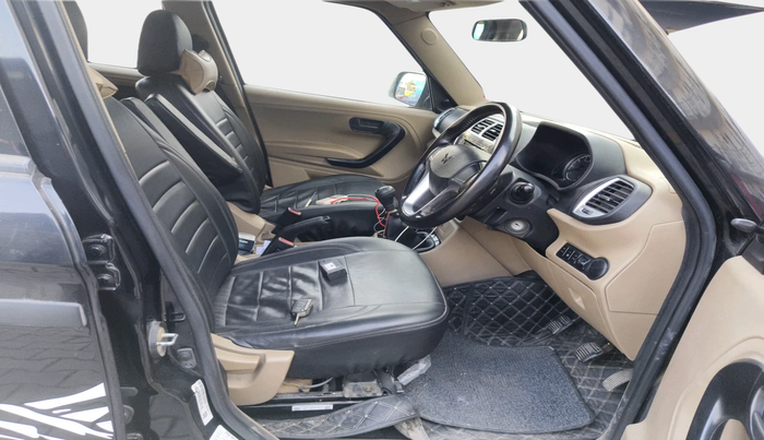 2023 Mahindra BOLERO NEO N 8, Diesel, Manual, 80,823 km, interior