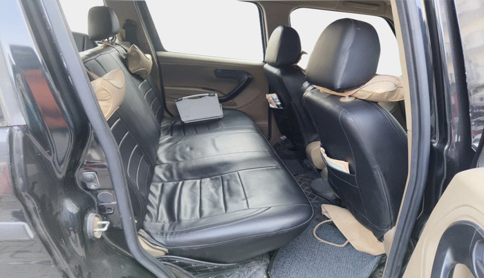 2023 Mahindra BOLERO NEO N 8, Diesel, Manual, 80,823 km, interior