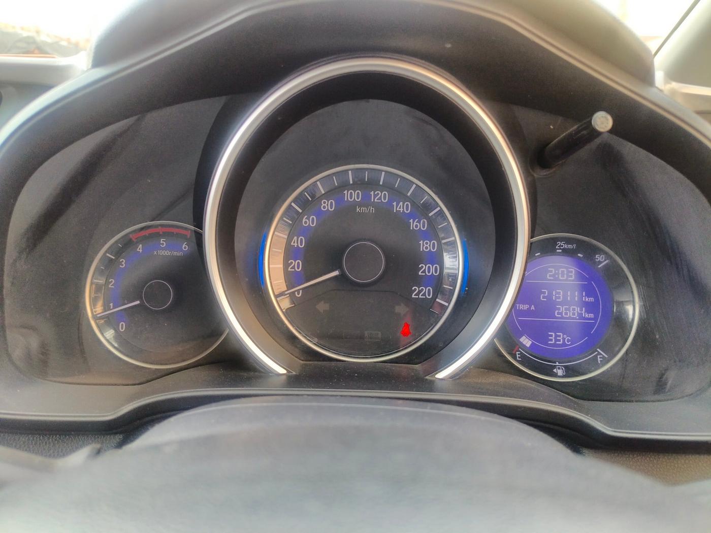 2018 Honda WR-V 1.5L I-DTEC VX MT, Diesel, Manual, 2,13,111 km, interior