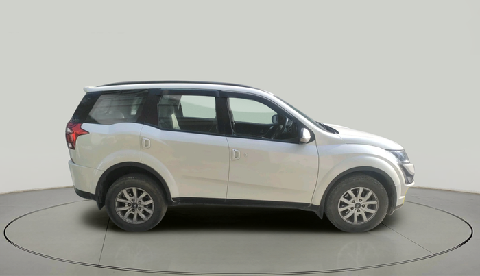 2021 Mahindra XUV500 W9, Diesel, Manual, 76,774 km, exterior