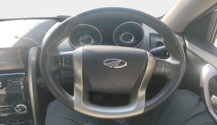 2021 Mahindra XUV500 W9, Diesel, Manual, 76,774 km, interior