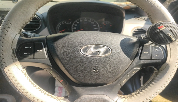 2015 Hyundai Grand i10 SPORTZ 1.2 KAPPA VTVT, Petrol, Manual, 58,191 km, interior