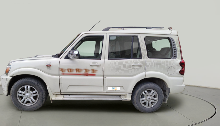 2013 Mahindra Scorpio VLX 2WD AIRBAG, Diesel, Manual, 1,54,471 km, exterior