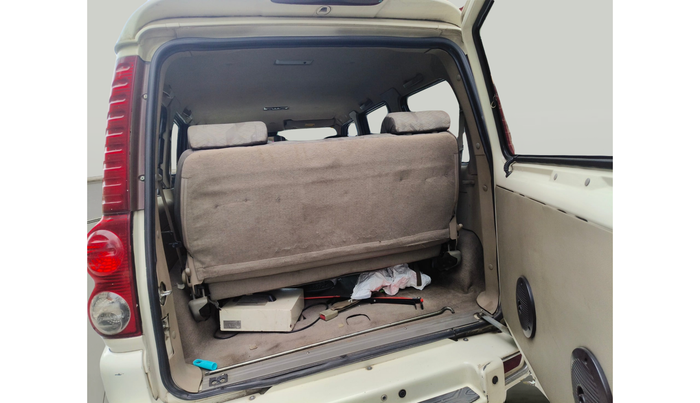 2013 Mahindra Scorpio VLX 2WD AIRBAG, Diesel, Manual, 1,54,471 km, exterior