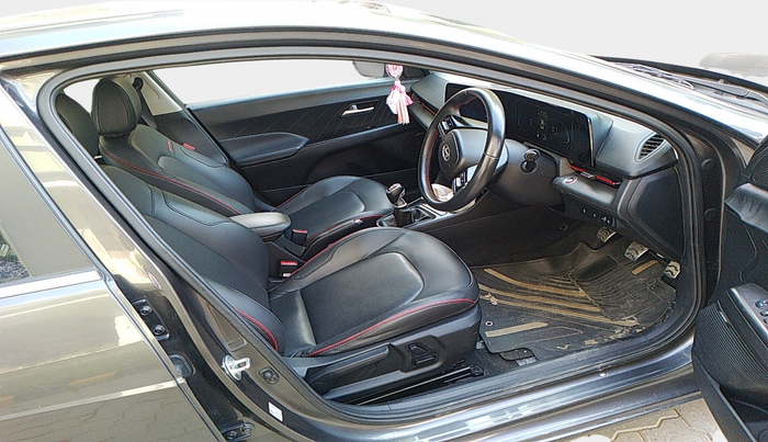 2023 Hyundai Verna SX (O) 1.5 TURBO PETROL MT, Petrol, Manual, 33,177 km, interior