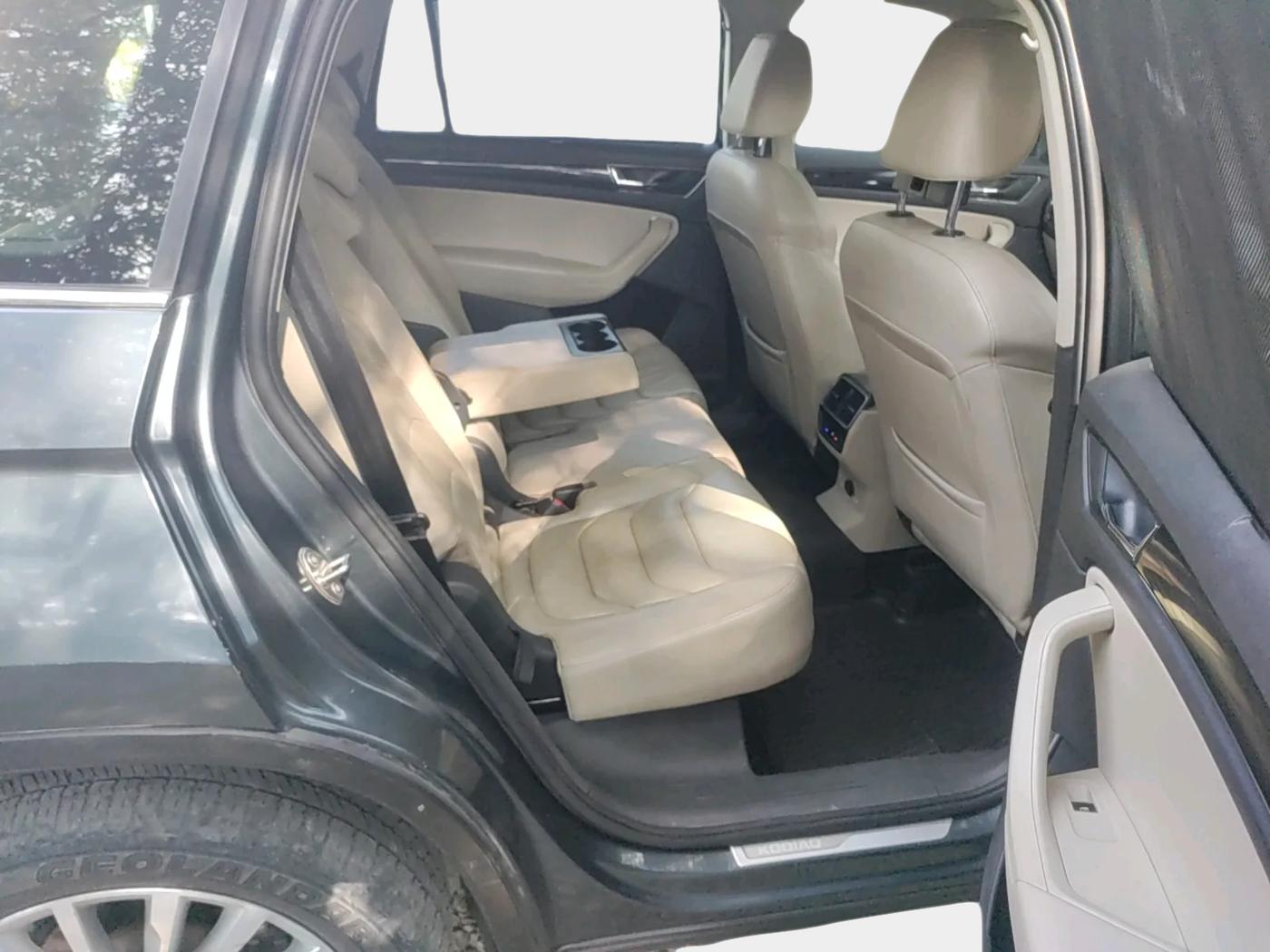 2017 Skoda Kodiaq STYLE 2.0 TDI 4X4 AT, Diesel, Automatic, 1,56,000 km, interior
