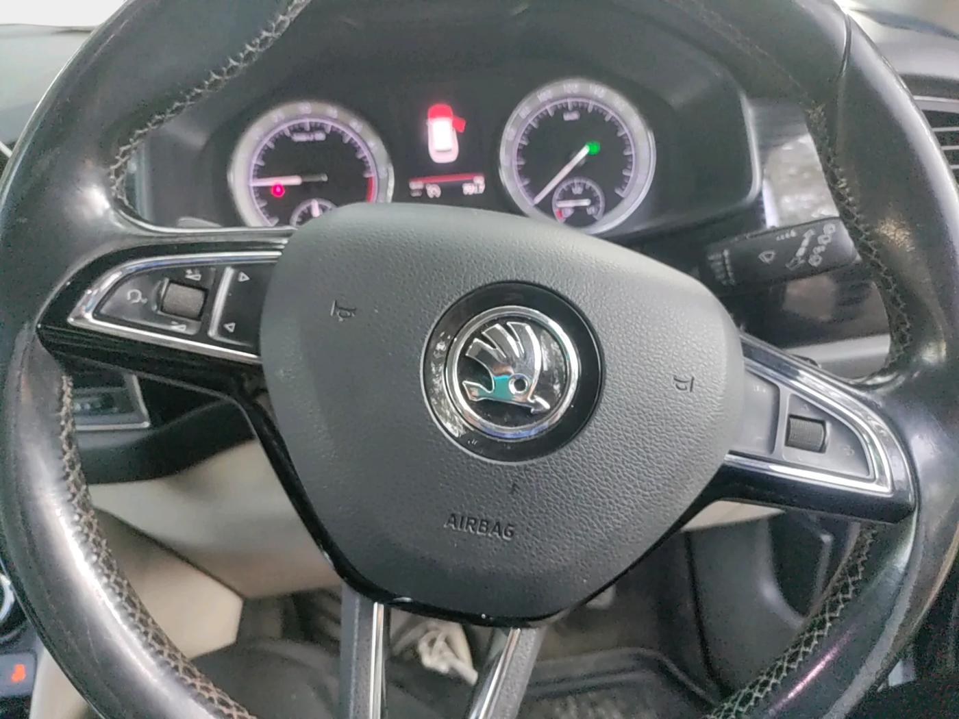 2017 Skoda Kodiaq STYLE 2.0 TDI 4X4 AT, Diesel, Automatic, 1,56,000 km, interior