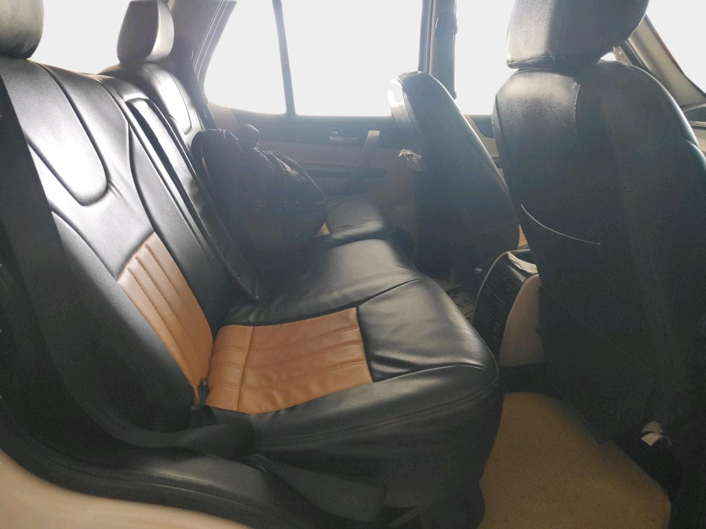 2013 Tata Safari Storme 2.2 LX 4X2, Diesel, Manual, 1,50,912 km, interior
