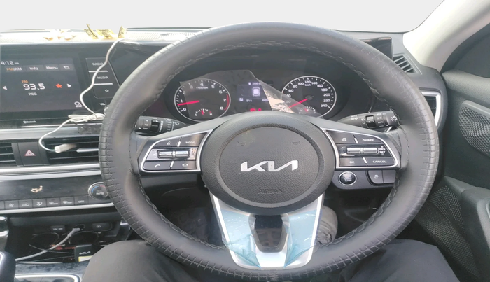 2023 KIA SELTOS HTK PLUS 1.5 IMT, Petrol, Manual, 8,056 km, interior