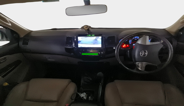 2014 Toyota Fortuner 3.0 4X2 MT, Diesel, Manual, 2,55,792 km, interior