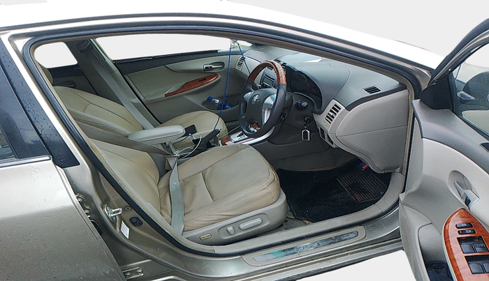 2010 Toyota Corolla Altis VL AT PETROL, Petrol, Automatic, 2,00,770 km, interior