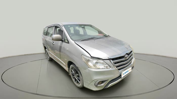 2015 Toyota Innova 2.5 GX 7 STR, Diesel, Manual, 2,04,618 km, exterior